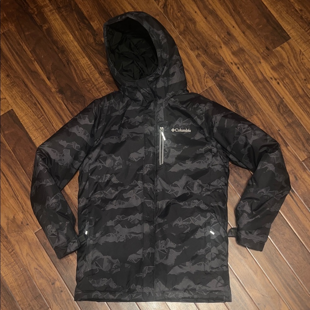 Columbia Boys Black Jacket ⭐️⭐️